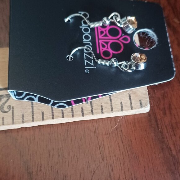 Paparazzi Rhinestone & Earrings set - Silvertone - Picture 9 of 9